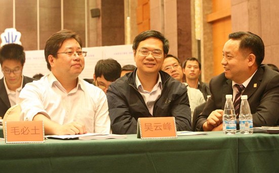電氣行業(yè)協(xié)會會長鄭元豹就電氣行業(yè)“兩化”深度融合進(jìn)行交流